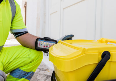 Un lettore da polso per tracciare i rifiuti: la tecnologia Navita al servizio dei cittadini