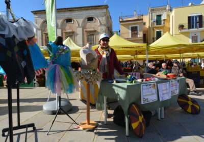 S-mascherati con Navita a Modugno: un banchetto di Carnevale sul riciclo creativo