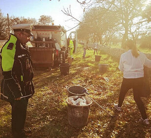 Flashmob a Turi per difendere la bellezza delle campagne