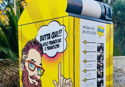 Putignano, arrivano in città i colorati contenitori per la raccolta dei tessili sanitari