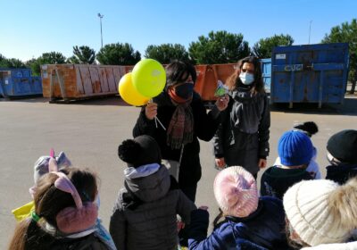 Educazione ambientale, piccoli alunni in visita al Centro Comunale di Raccolta di Putignano